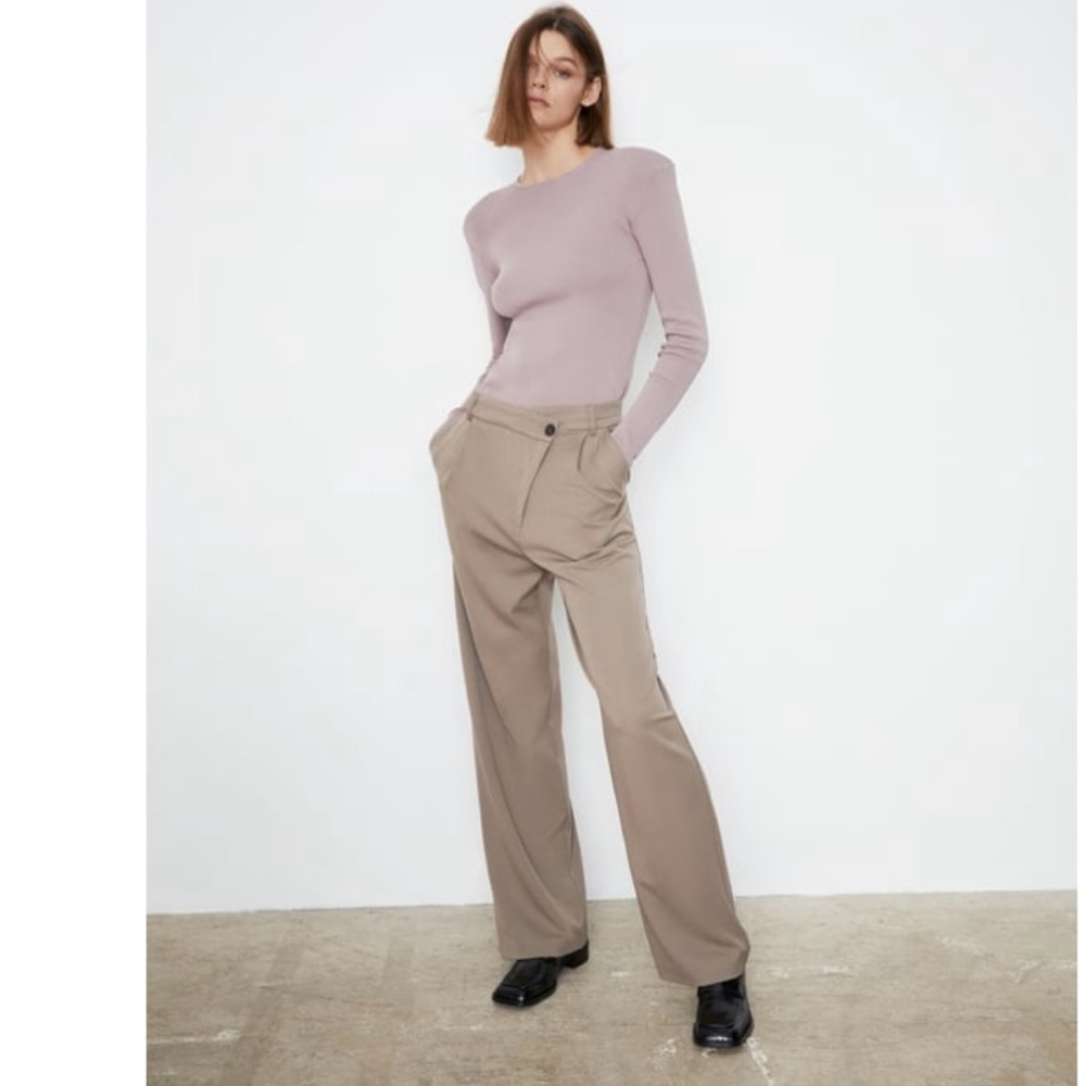 Zara long sleeve knit top with shoulder pads